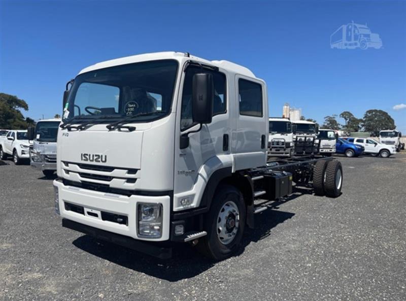 Photo 1. Isuzu FVD truck