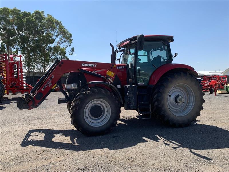 Photo 1. Case IH Puma 180 tractor