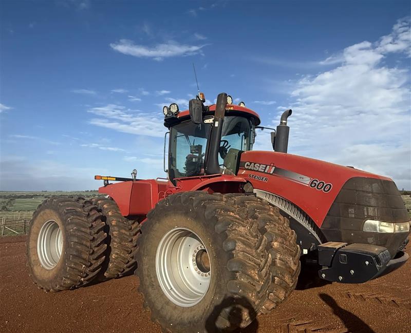 Case IH Steiger 600 tractor