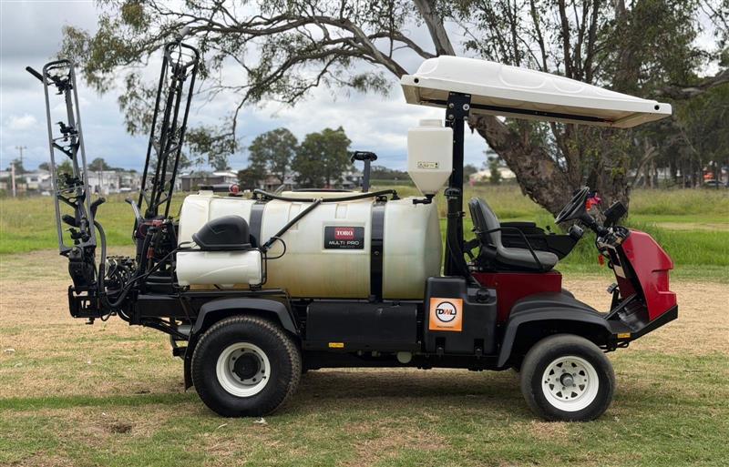 Toro Multipro 5800D 6.25M boom chemical grass lawn pesticide sprayer