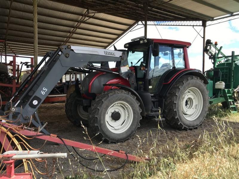 Valtra N121 tractor, Tractors Valtra VIC Power Farming