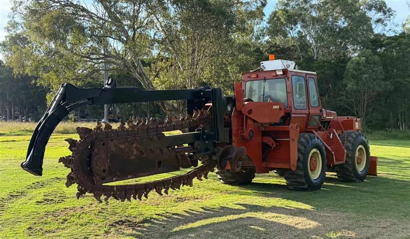 Ditch Witch RT185 ride on trencher