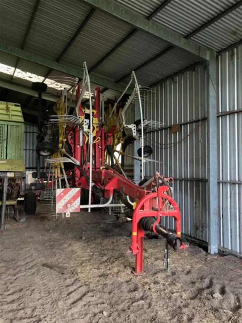 Photo 1. Pottinger TOP 962C rake