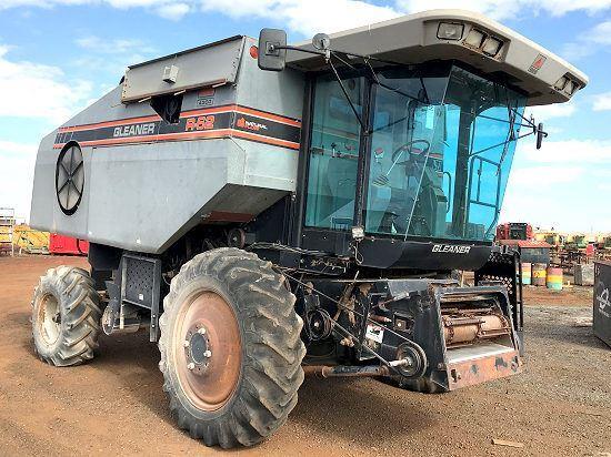 Allis R62 & 600 combine harvester