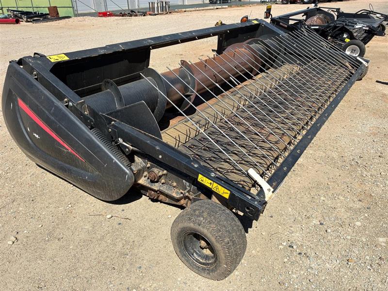 MacDon PW8 harvester front