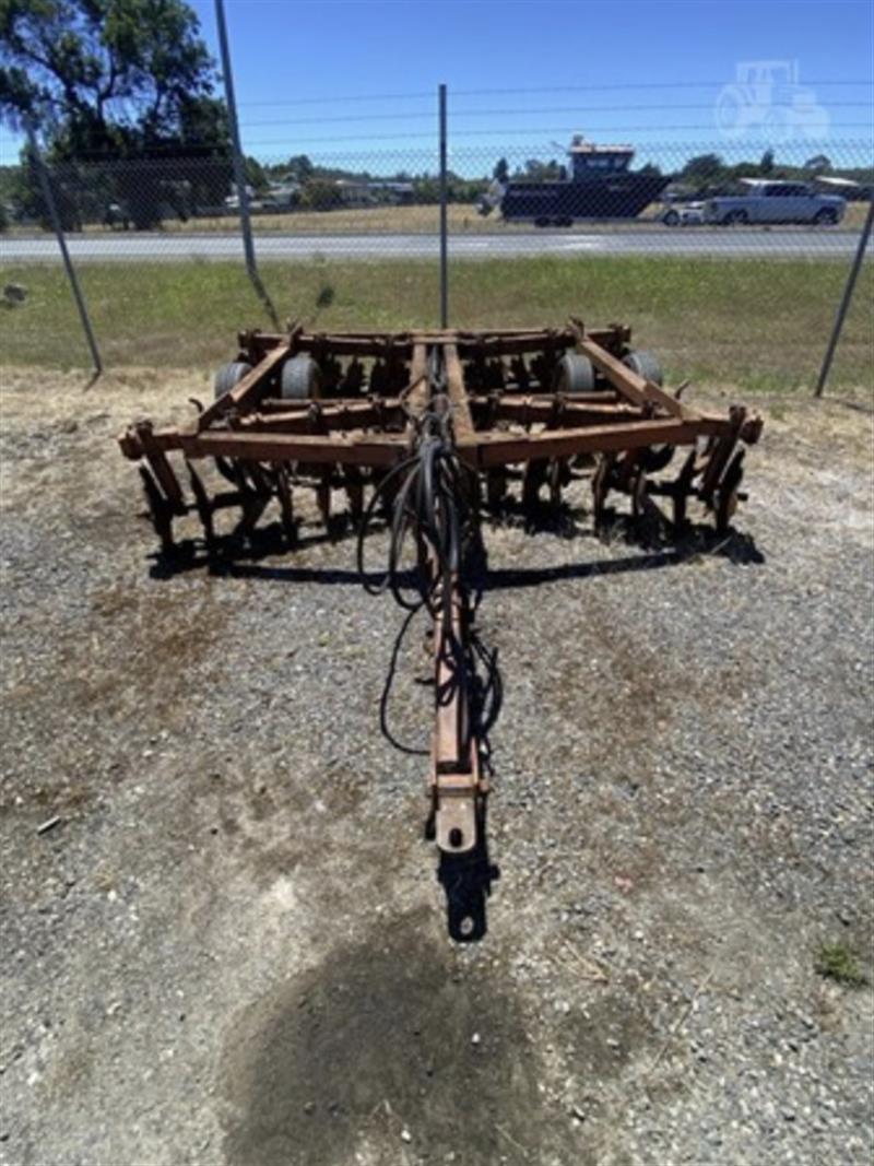 International 31 plough