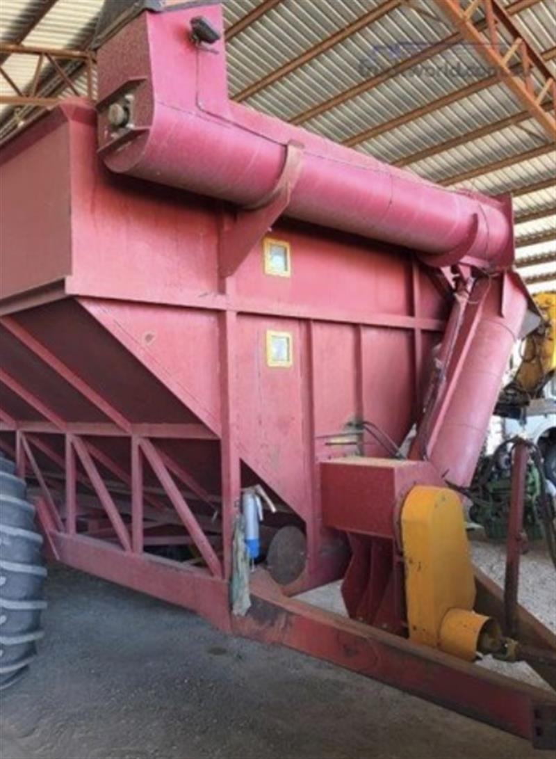 White 30 tonne Chaser Bin, Grain Handling White QLD Power Farming