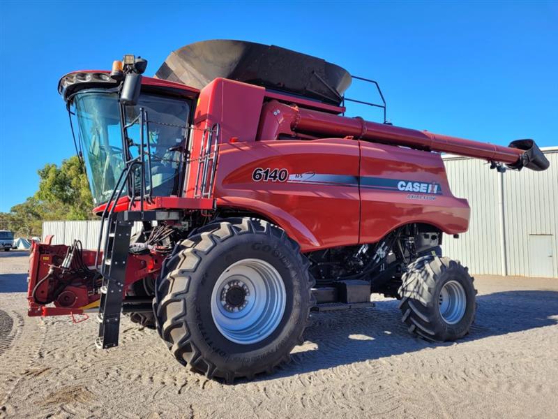 Case IH 6140 Axial Flow combine harvester, Harvesters Case IH WA