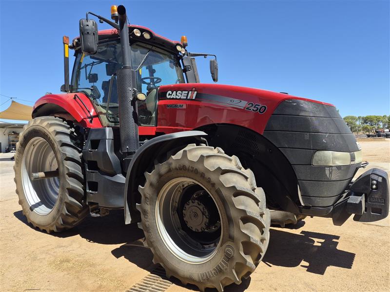 Case IH Magnum 250 Tractor