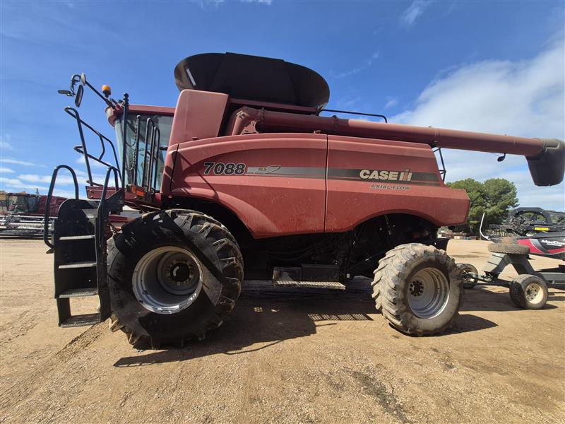Photo 2. Case IH 7088 Axial Flow Combine