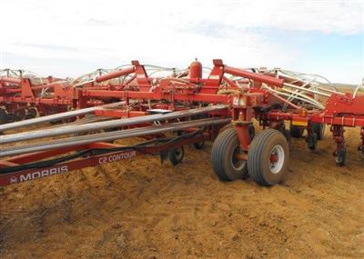 Photo 1. Morris C2 airseeder