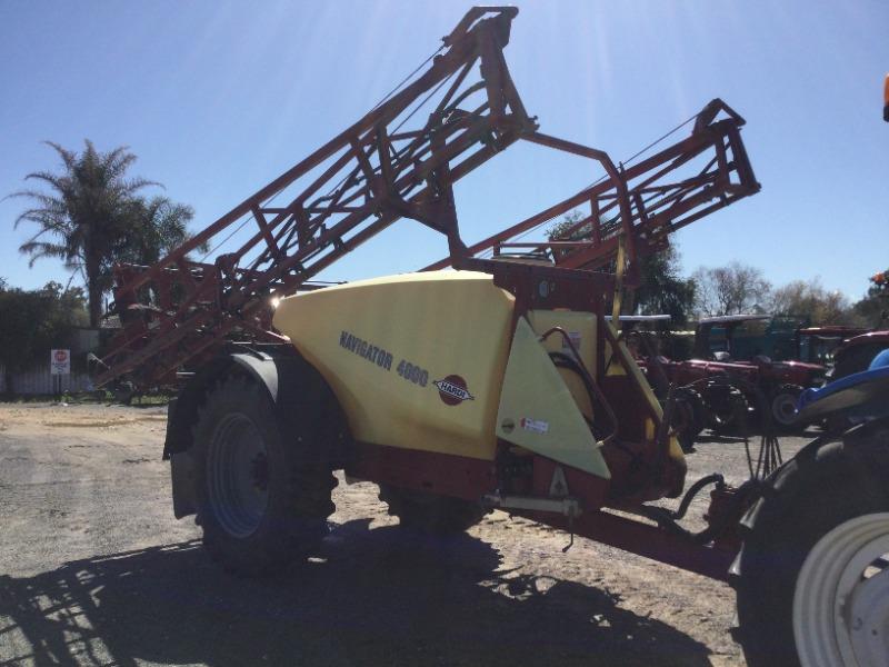Photo 3. 2012 Hardi Navigator 4024 Boom Sprayer