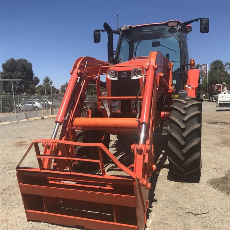 Kubota M135GX tractor, Tractors Kubota VIC Power Farming