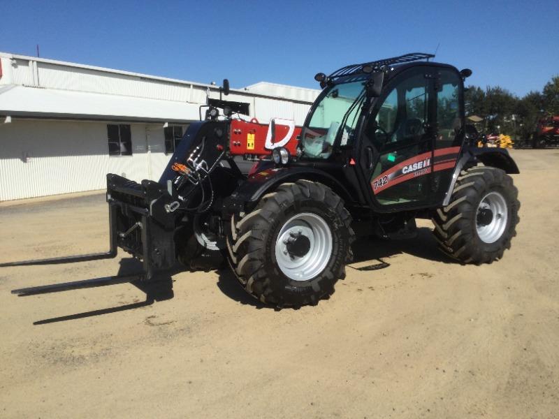 Photo 1. 2023 Case IH Farmlift 742 Telehandler