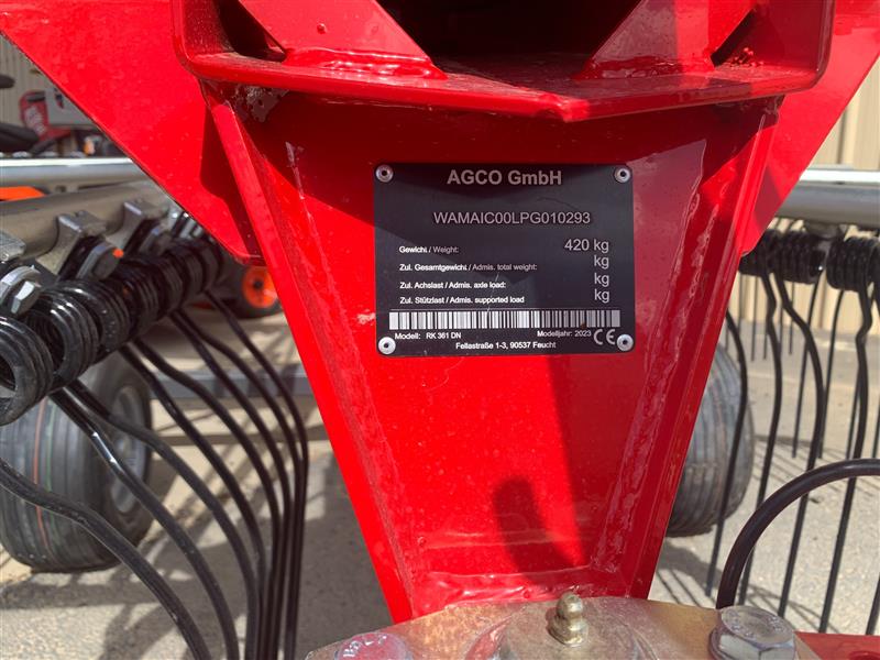 Photo 5. Massey Ferguson RK361DN rotor rake