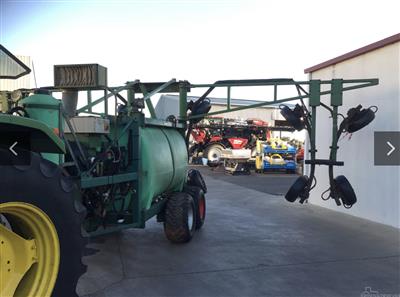 Photo 2. GUIDOLIN AGRIMAC Green tech boom sprayer