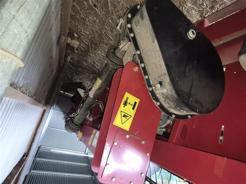 Photo 4. Case IH 3152 Draper Front