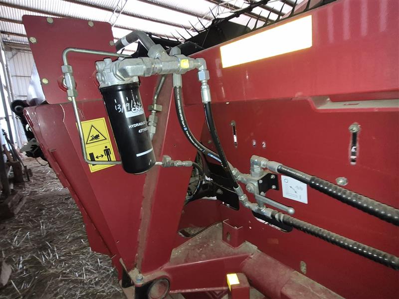 Photo 5. Case IH 3152 Draper Front
