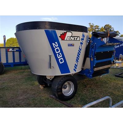 Photo 2. PENTA 2030 TMR MIXER WAGON