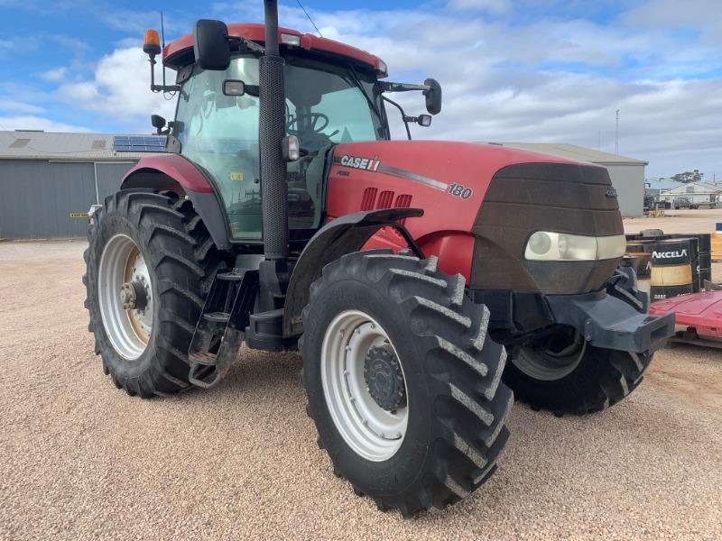 Photo 2. Case IH 180 Puma tractor