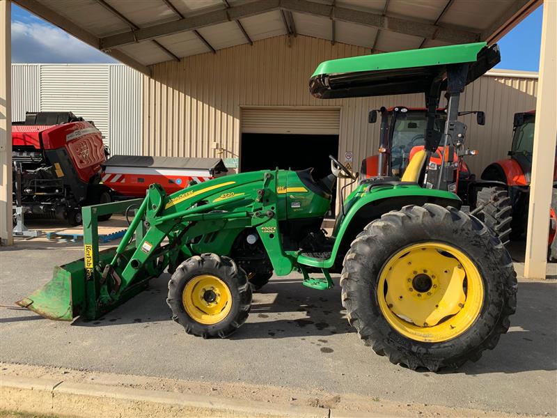 Photo 3. John Deere 4720 non cab tractor