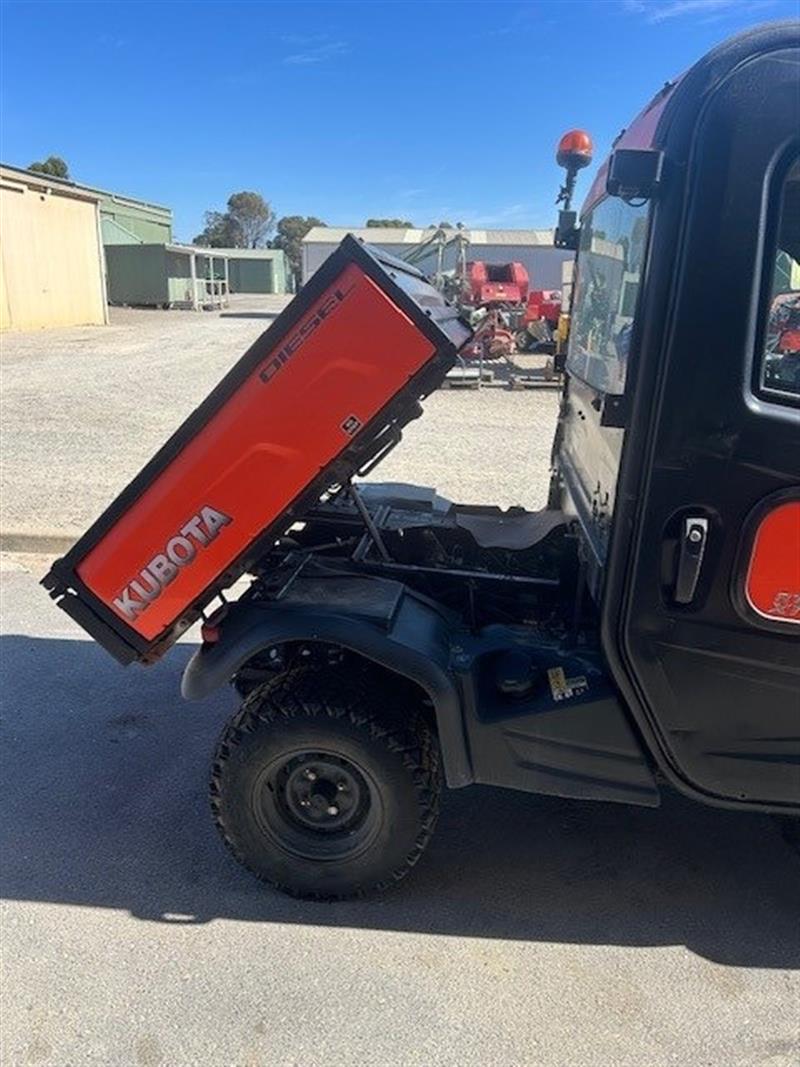 Photo 5. Kubota RTV1100 utv