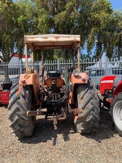 Photo 2. Fiat 640 non cab 2wd tractor