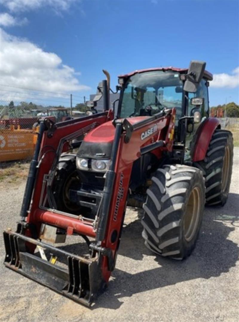 Photo 2. Case IH Farmall 105C tractor