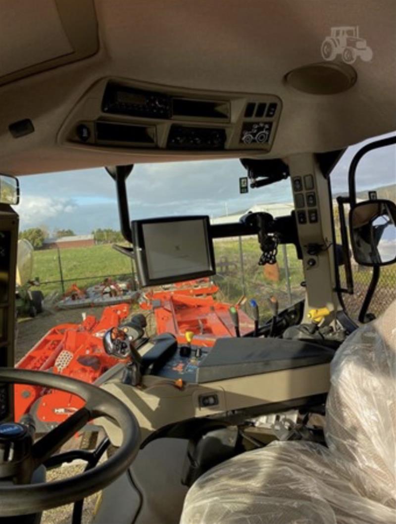 Photo 2. Case IH Maxxum 115 tractor