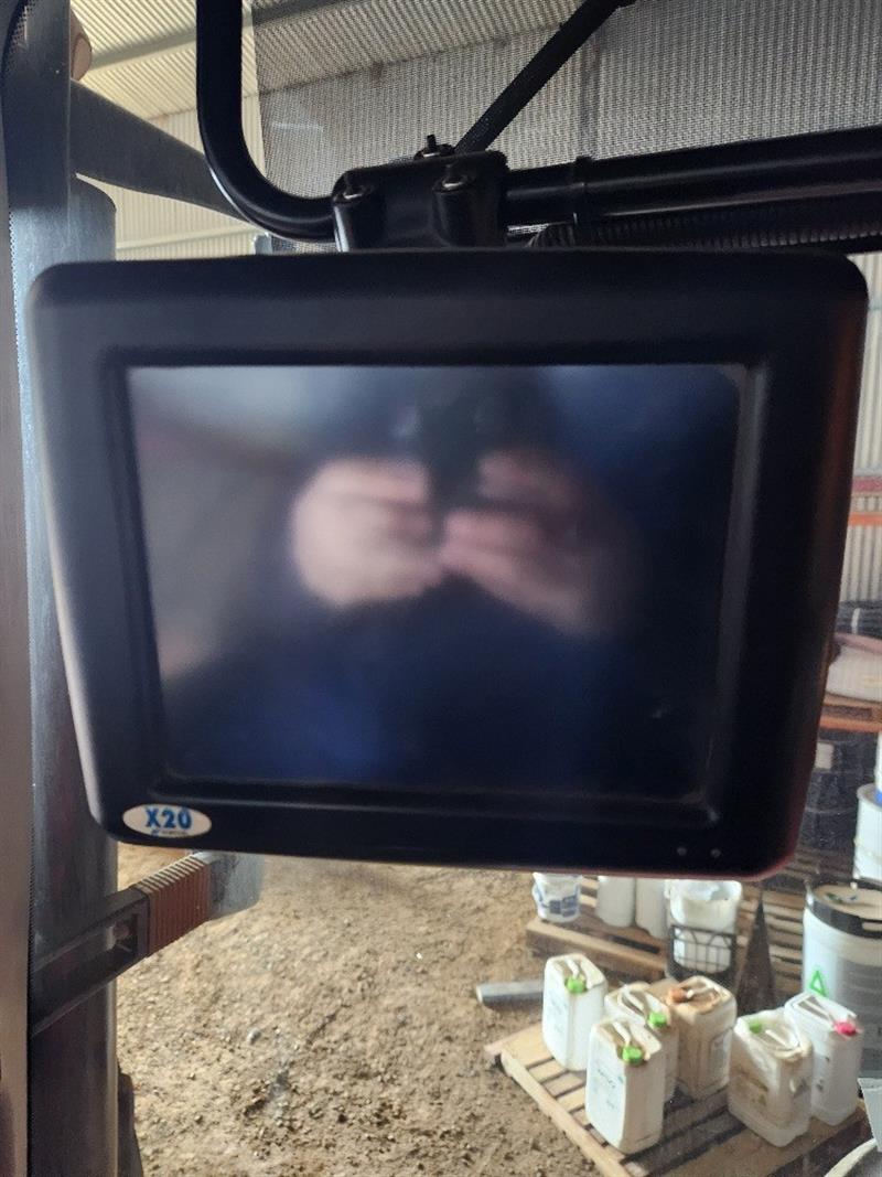 Photo 2. John ShearerSimplicity Airseeder Combination 55TAir seeder Complete Multi Brand