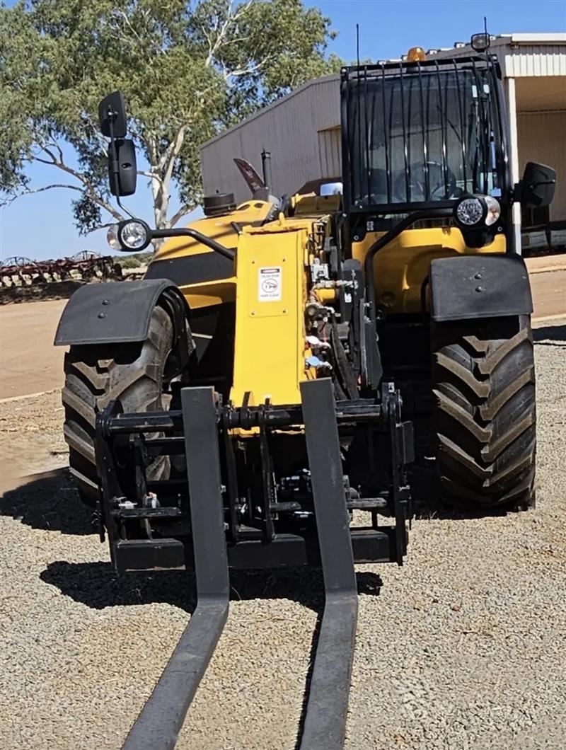 Photo 2. Diece Agri Plus 40.7H PS telehandler