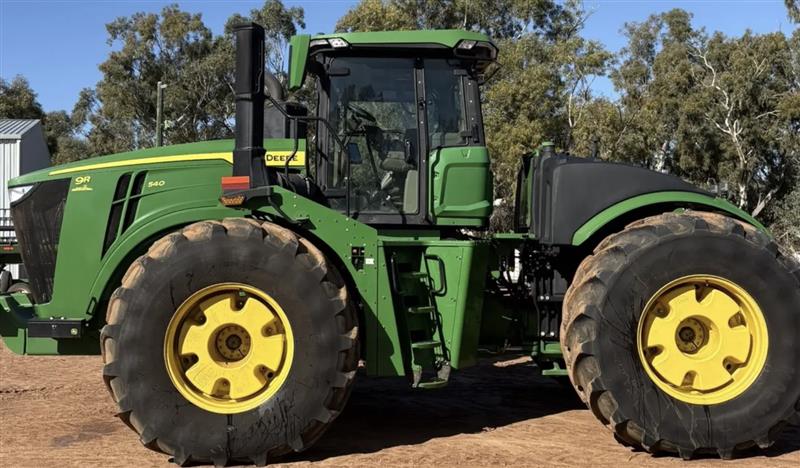 Photo 2. John Deere 9R 540 tractor