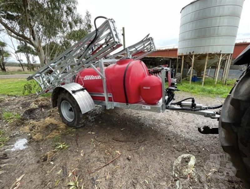 Photo 2. Silvan 2G18MOBG sprayer