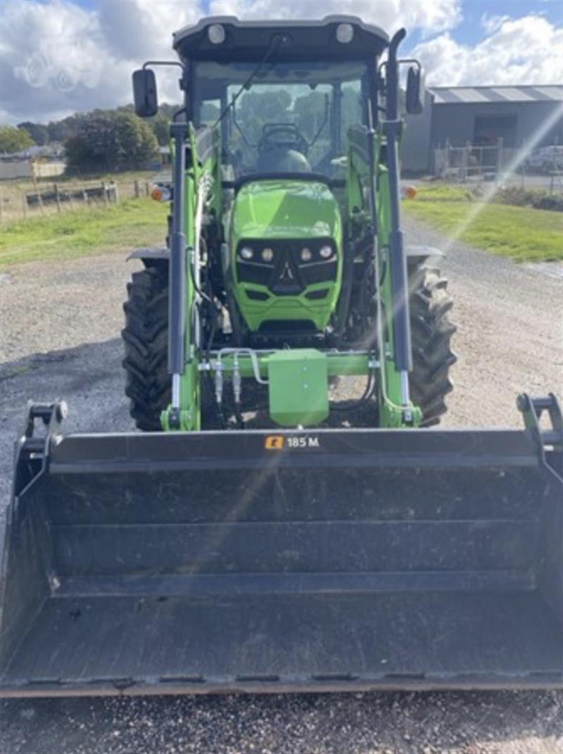 Photo 2. Deutz Fahr 4065E Keyline tractor