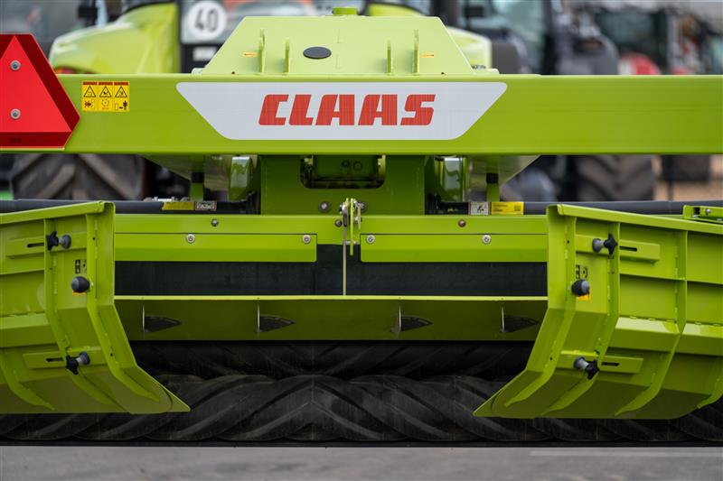 Photo 2. Claas Disco 4000TRC Mower Conditioner