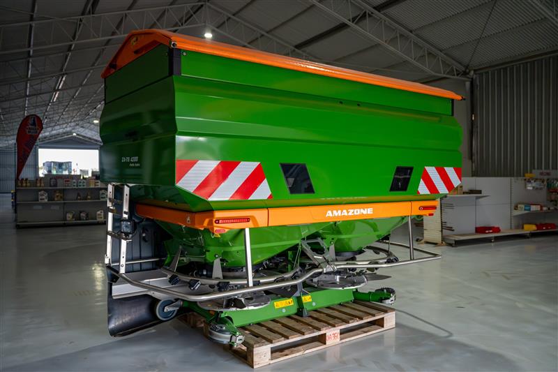 Photo 2. Amazone ZA-TS Ultra Fertilizer Manure Spreader