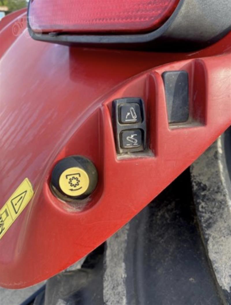 Photo 2. Case IH Maxxum 110 tractor