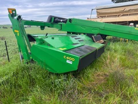 Photo 2. JOHN DEERE C400 
