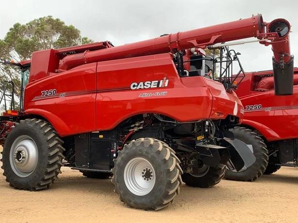 Photo 2. Case IH 7250 combine harvester