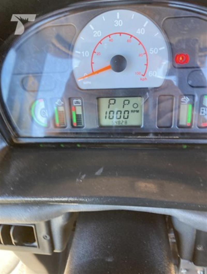 Photo 2. Rogator RG700B self propelled sprayer