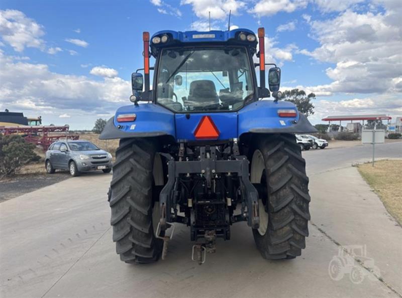 Photo 2. New Holland T8.380 tractor