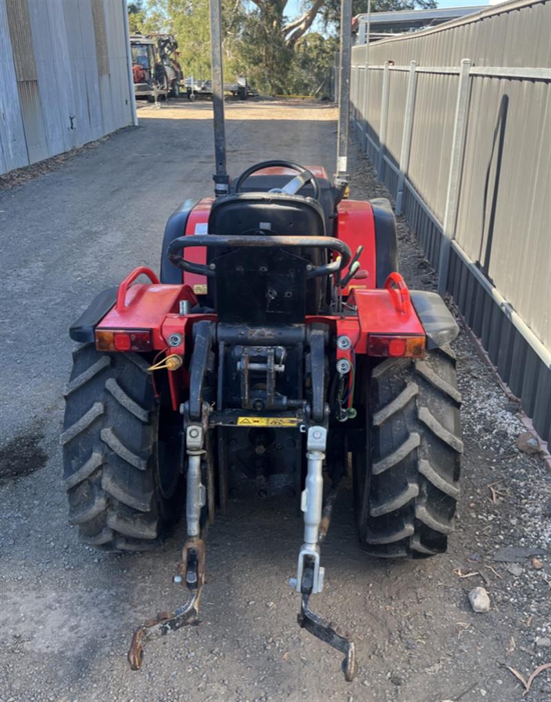 Photo 2. Antonio Carraro S5500V Tractor