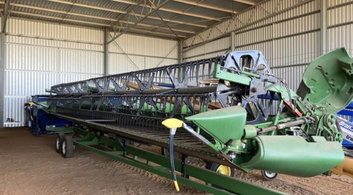 Photo 2. John Deere S790 combine harvester
