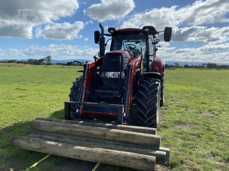 Photo 2. Case IH Puma 125 tractor