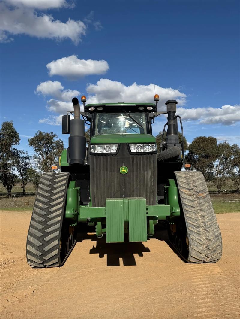 Photo 2. John Deere 9470RX tracked tractor