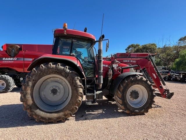 Photo 3. Case IH CVX195 tractor