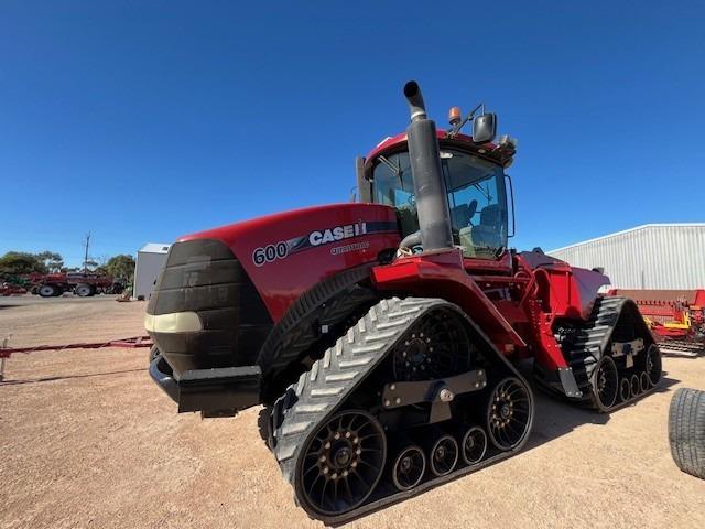 Photo 3. Case IH Streiger Quadtrac 600 track tractor