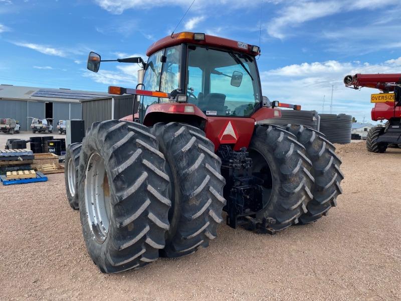 Photo 4. Case IH Magnum MX240 tractor