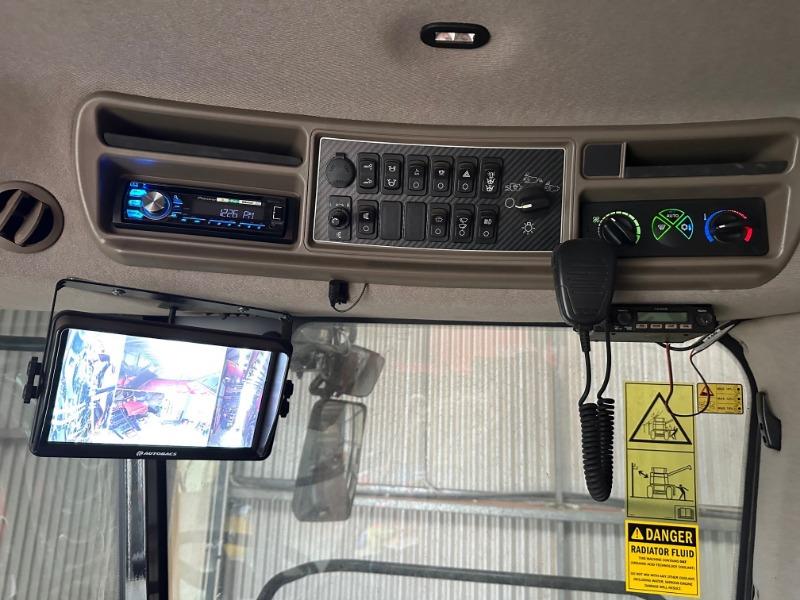 Photo 3. Case IH 9240 combine harvester