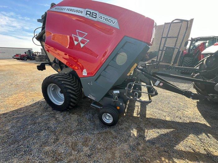 Photo 3. Massey Ferguson 4160XT round baler